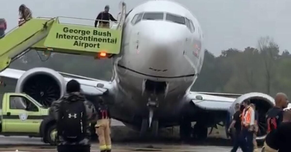 United Airlines Boeing 737 Max 8 suffers gear failure