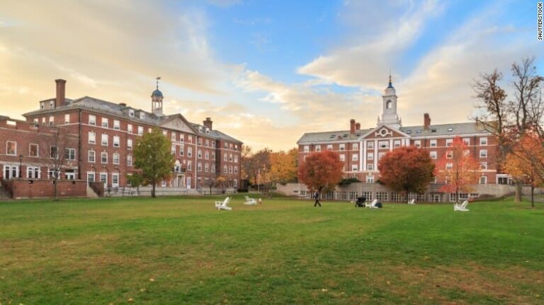 Harvard University Drops COVID-19 Vaccine Requirement