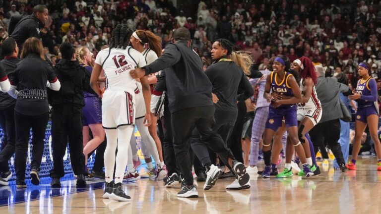 South Carolina leaves SEC with Trophies.