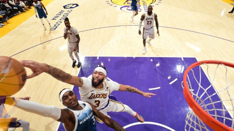 Anthony Davis Makes History with Monster Game