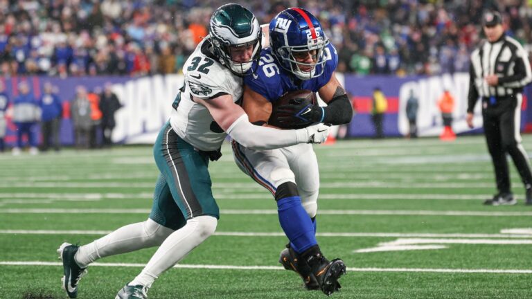 Eagles sign Saquon Barkley to lucrative contract