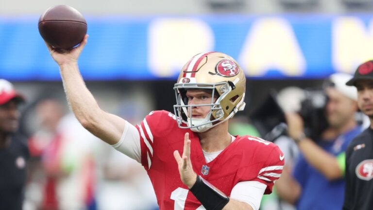 Vikings sign QB Sam Darnold for 1 year