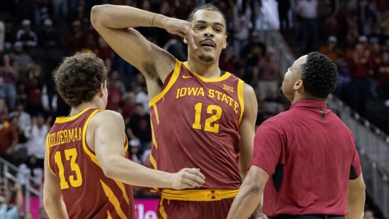 Iowa State dominates to win Big 12 title.