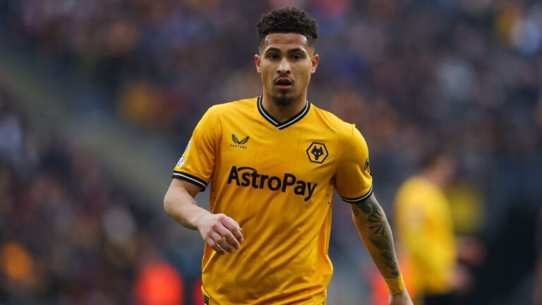 Man United monitoring Wolves’ Gomes