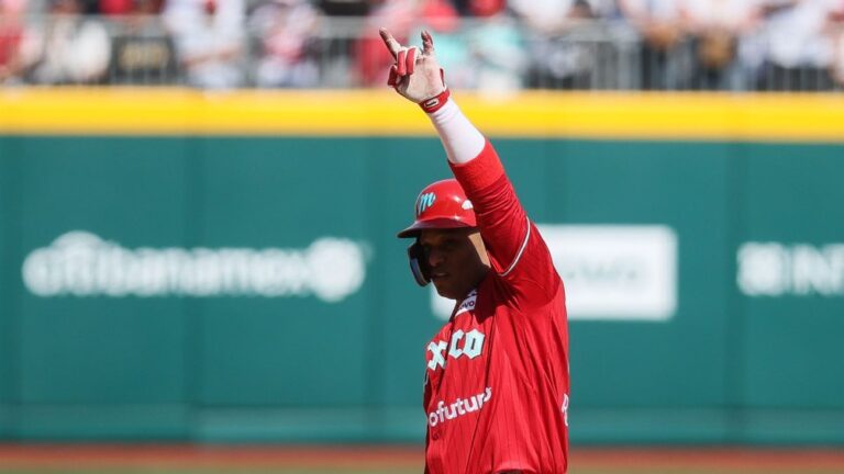Cano homers, Diablos Rojos beat Yankees