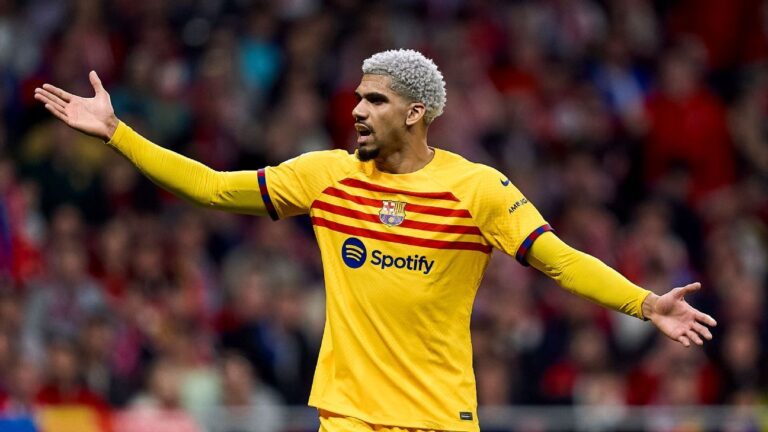 Bayern Munich planning €100m bid for Barca’s Araújo