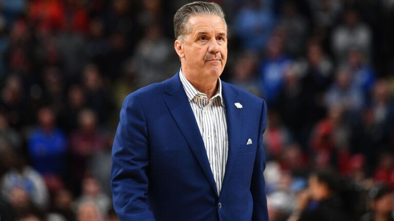 Kentucky’s John Calipari to Return for 16th Season