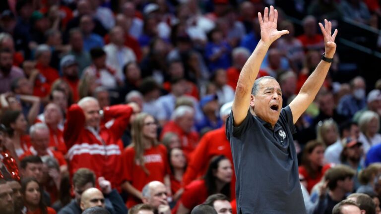 Houston’s Kelvin Sampson Falls to Duke