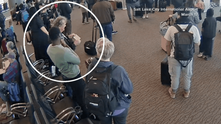 Texas Man Sneaks Onto Plane Using Photo of Ticket