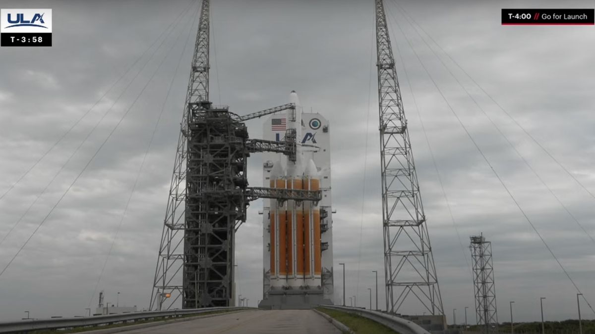 Final Delta IV Heavy Rocket Launch Delayed Again