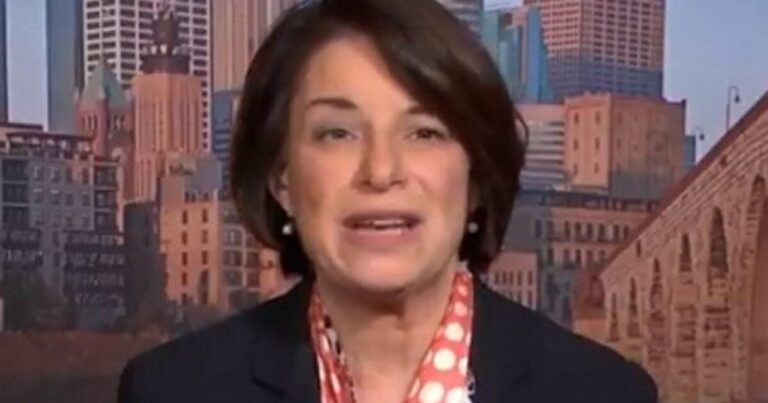 Senator Klobuchar criticized for “You’re welcome” tweet
