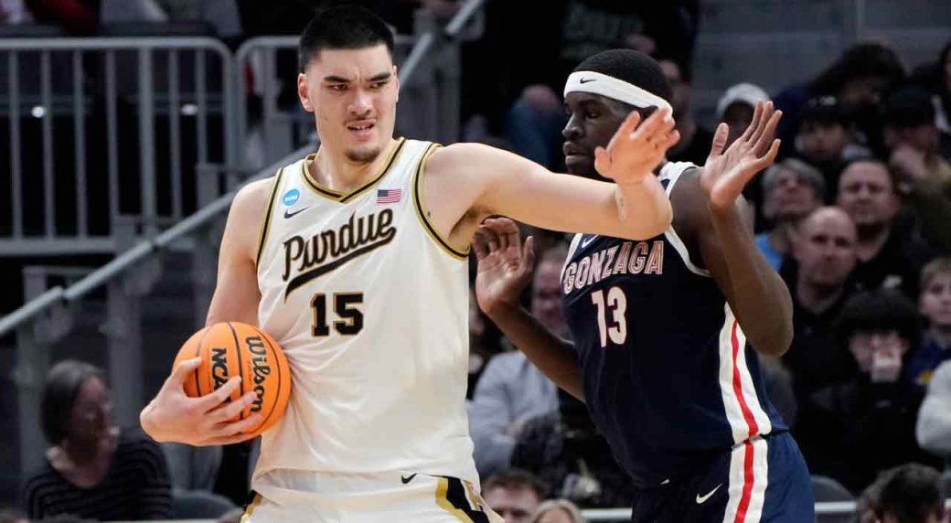 Edey leads Purdue basketball to Elite Eight Win