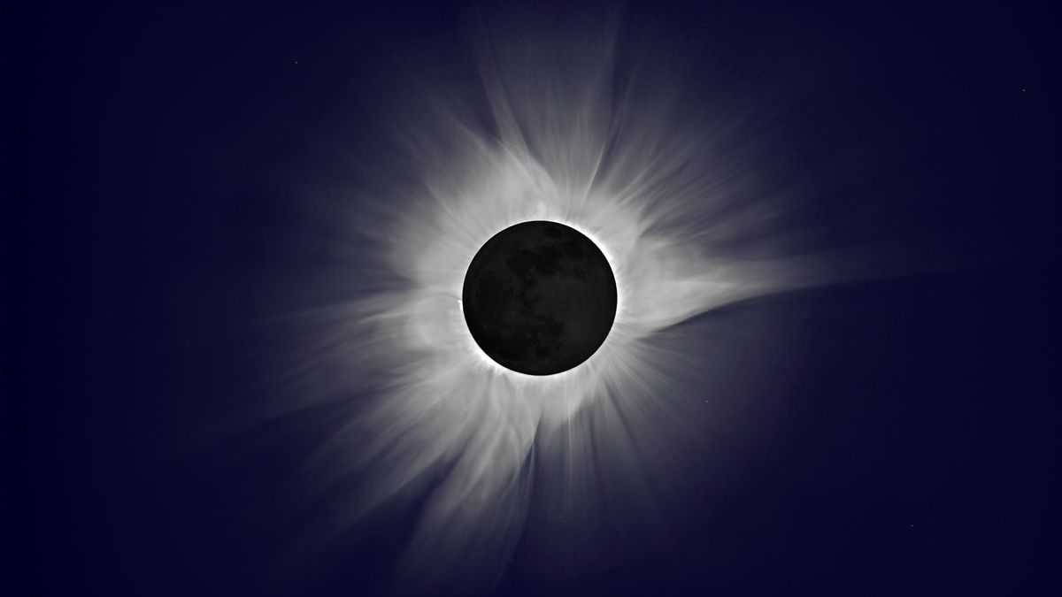 Get 80% Off SkySafari 7 Ahead of the Solar Eclipse