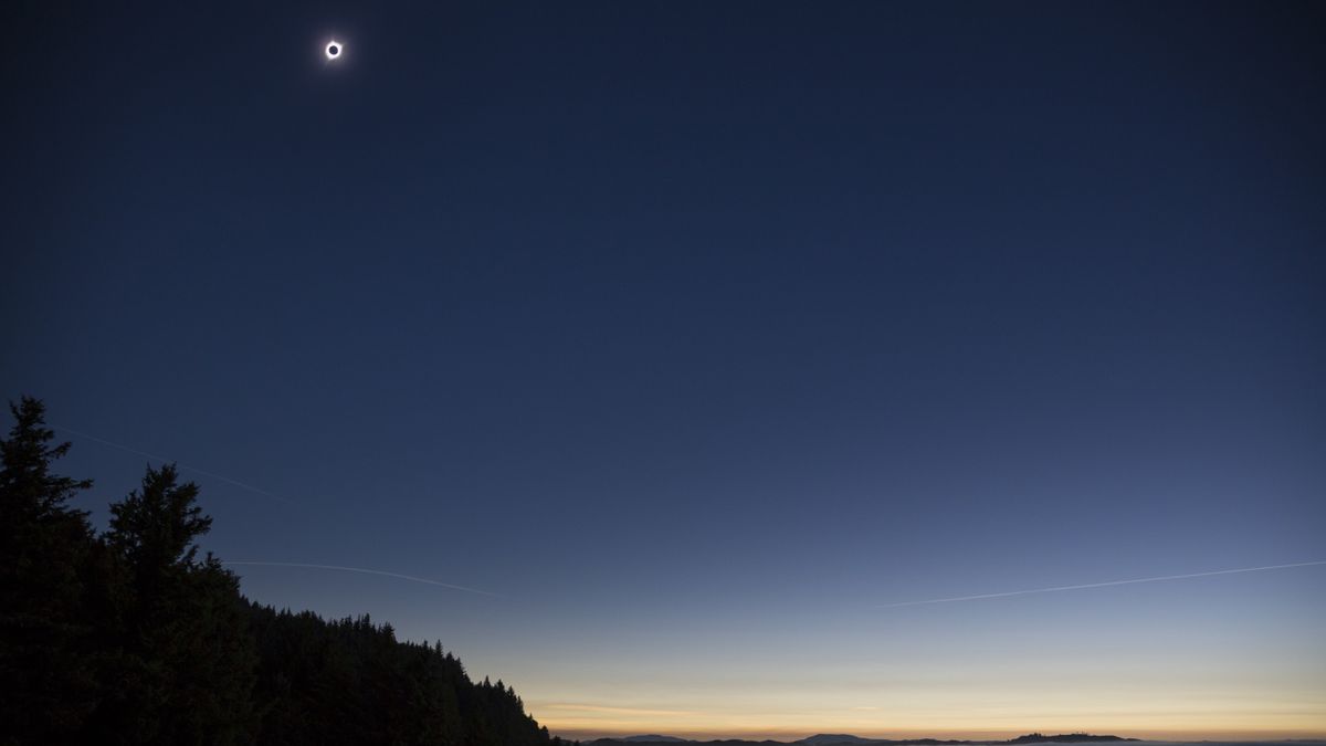 The longest land-based total solar eclipse in North America