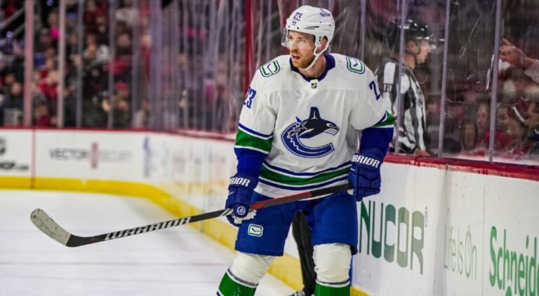 Elias Lindholm adjusting to life with Canucks
