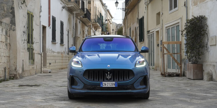 Maserati Introduces All-Electric Grecale Folgore