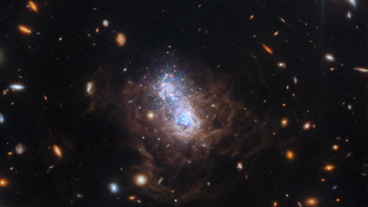 Dazzling Image of Starburst Galaxy I Zw 18