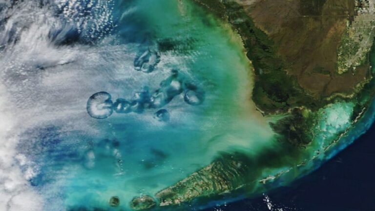 Mystery of circular holes in clouds above Florida