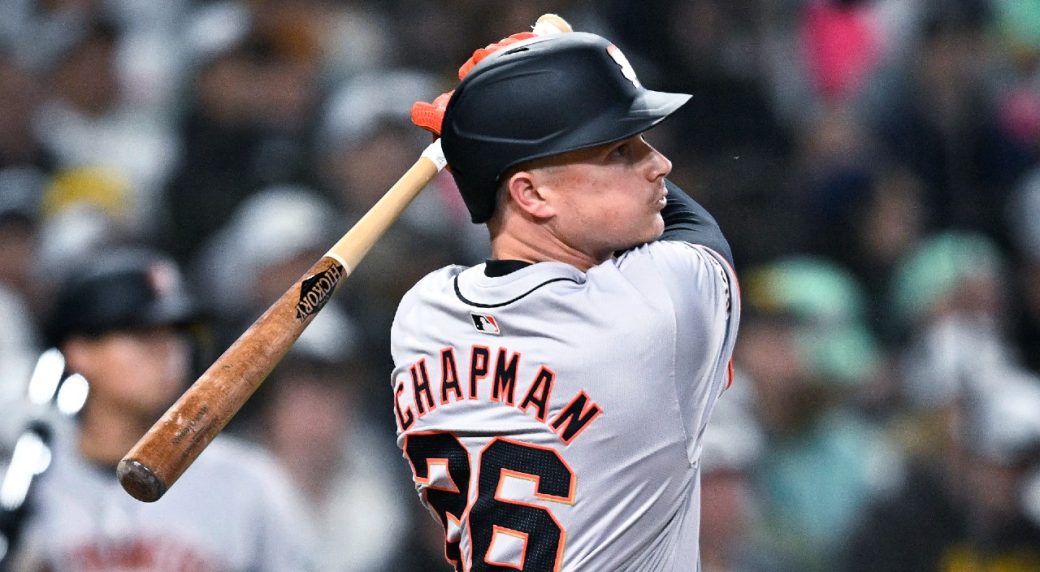 Chapman homers twice in Giants’ win over Padres