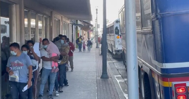 NYC Gangs Selling Fake IDs to Migrants