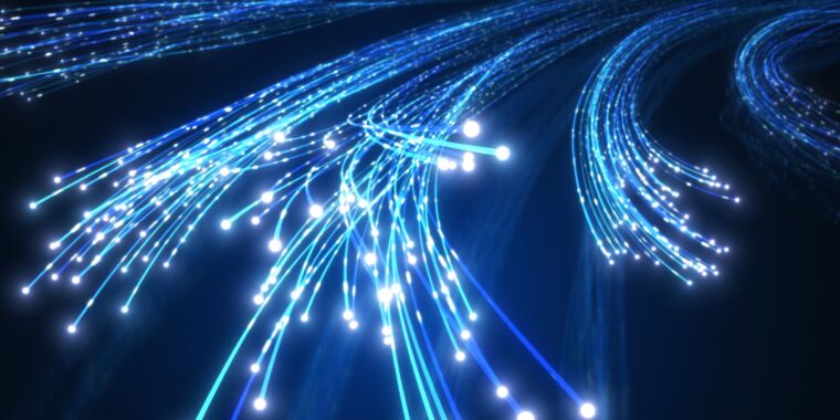 FCC Raises Broadband Speed Benchmark
