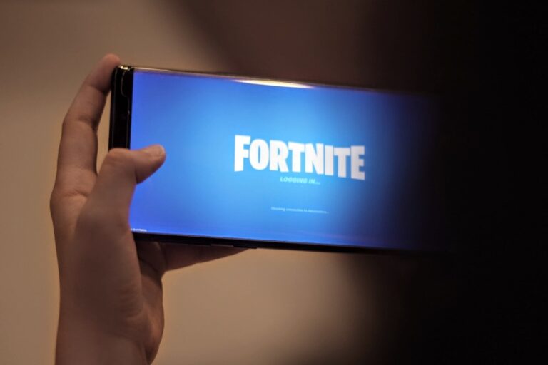 Apple Reinstates Epic Games After EU Pressure