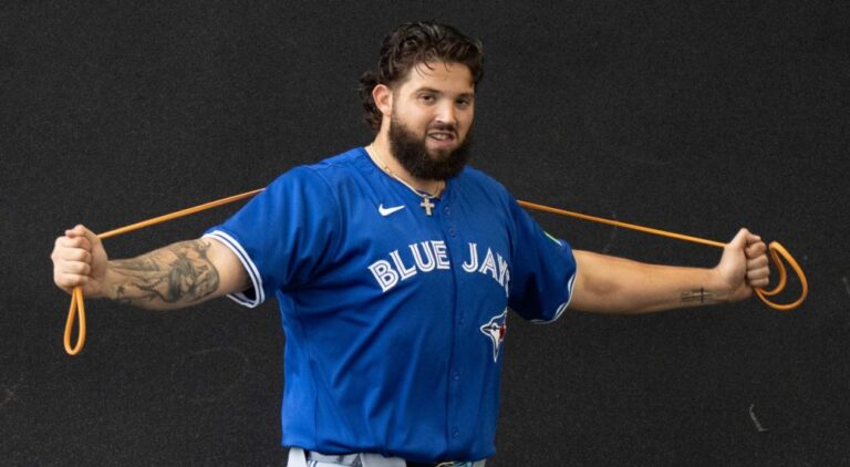 Blue Jays Pitcher Alek Manoah Dealing with Shoulder Issue