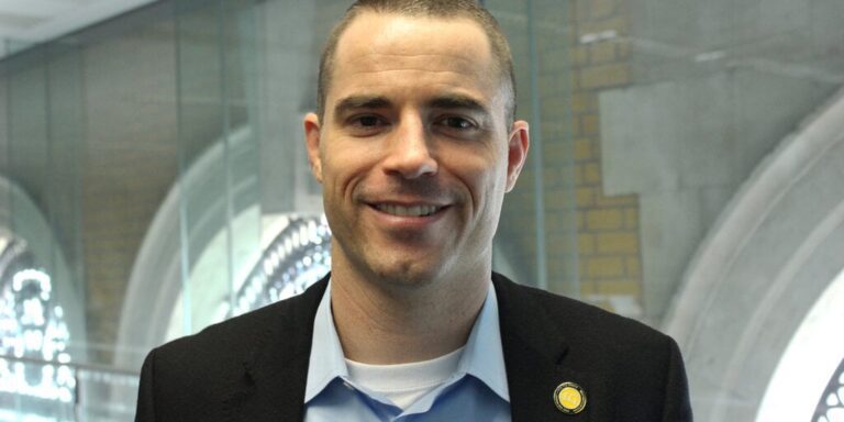 Roger Ver Stays with Bitcoin Cash, Criticizes Layer-2 Blockchains