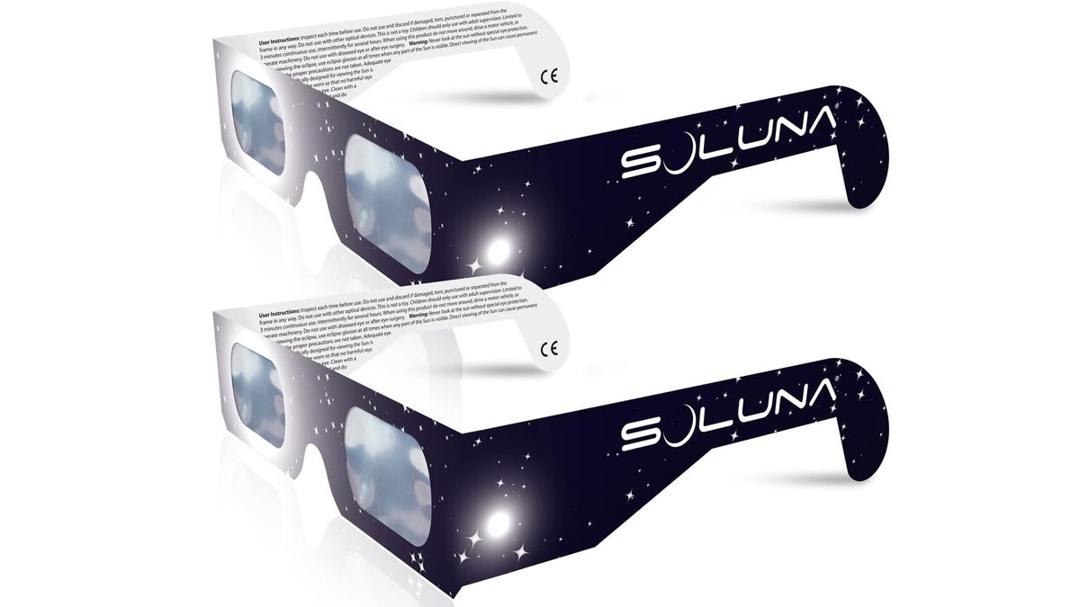 Get 33% off Soluna solar viewing glasses
