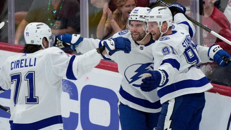 Tampa Bay Lightning scrapes out win in high-scoring game