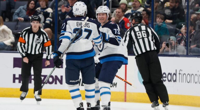 Tyler Toffoli Leads Jets Past Blue Jackets