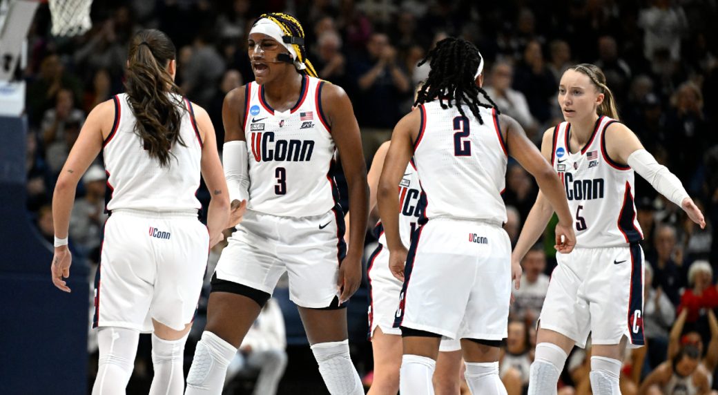 UConn dominates Jackson State; Tennessee cruises past Green Bay