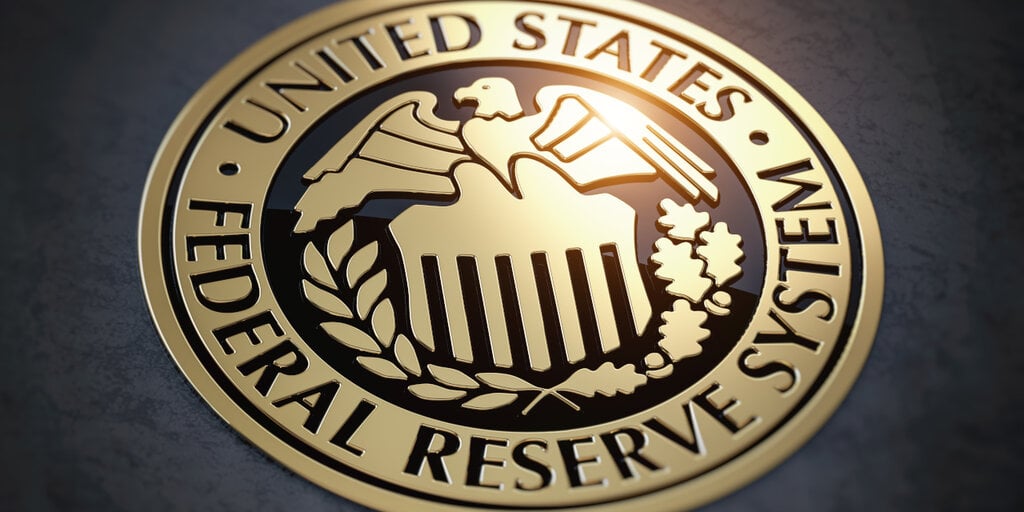 Fed Keeps Rates Unchanged, Bitcoin Price Remains Flat