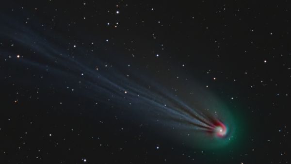 Glowing spiral discovered around “devil comet”