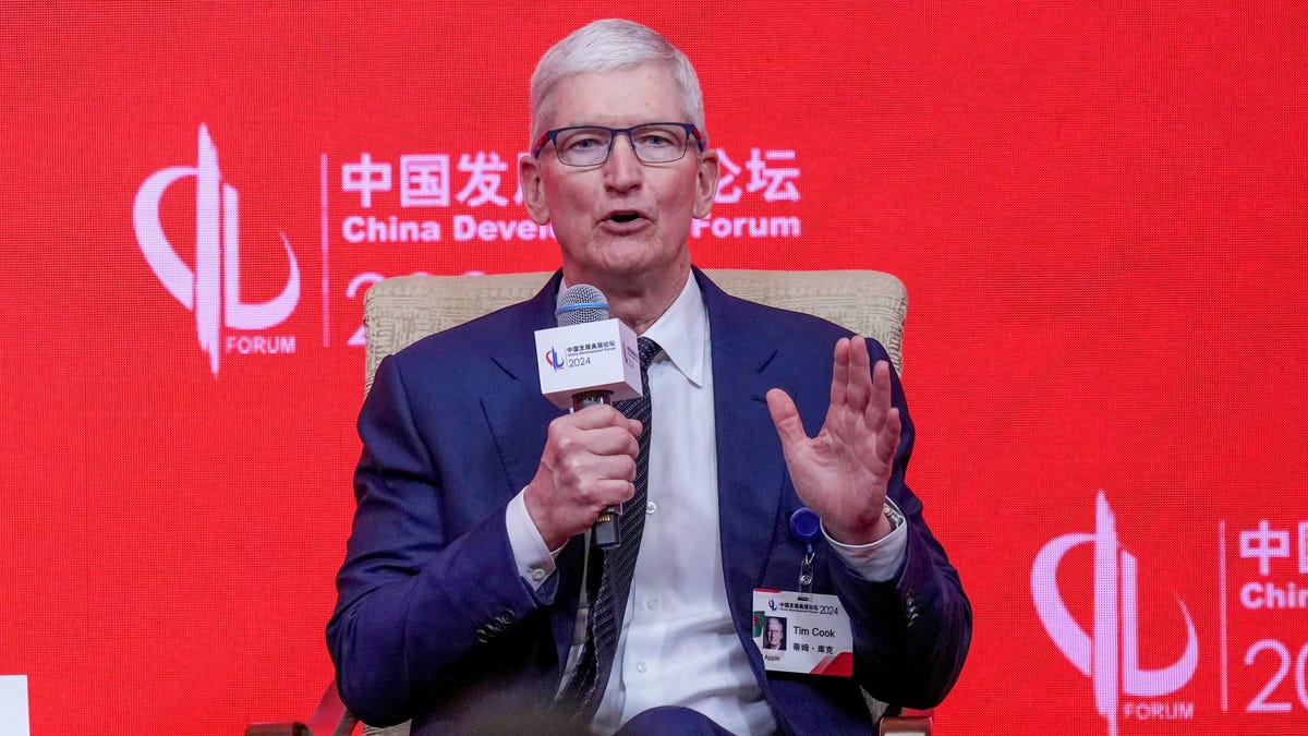 Apple CEO Tim Cook Speaks at China Forum