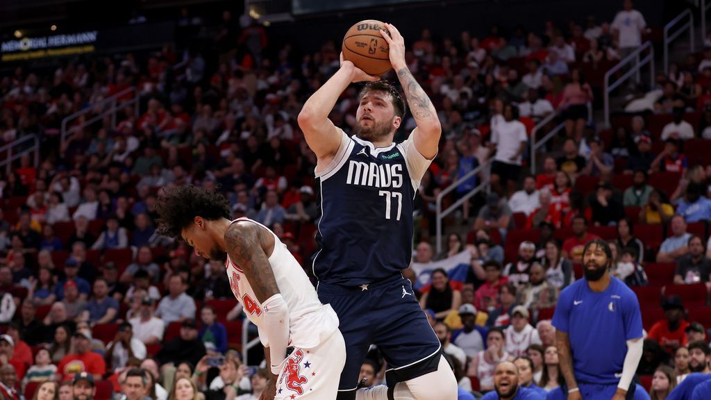Luka Doncic leads Mavericks to victory over Rockets