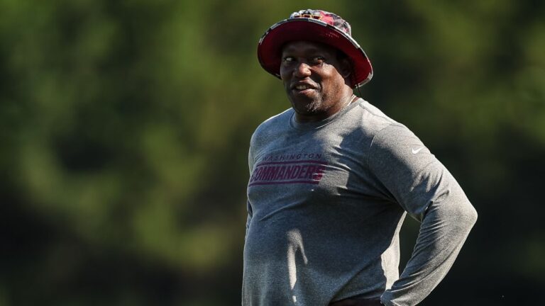 Warren Sapp joins Colorado Buffaloes coaching staff