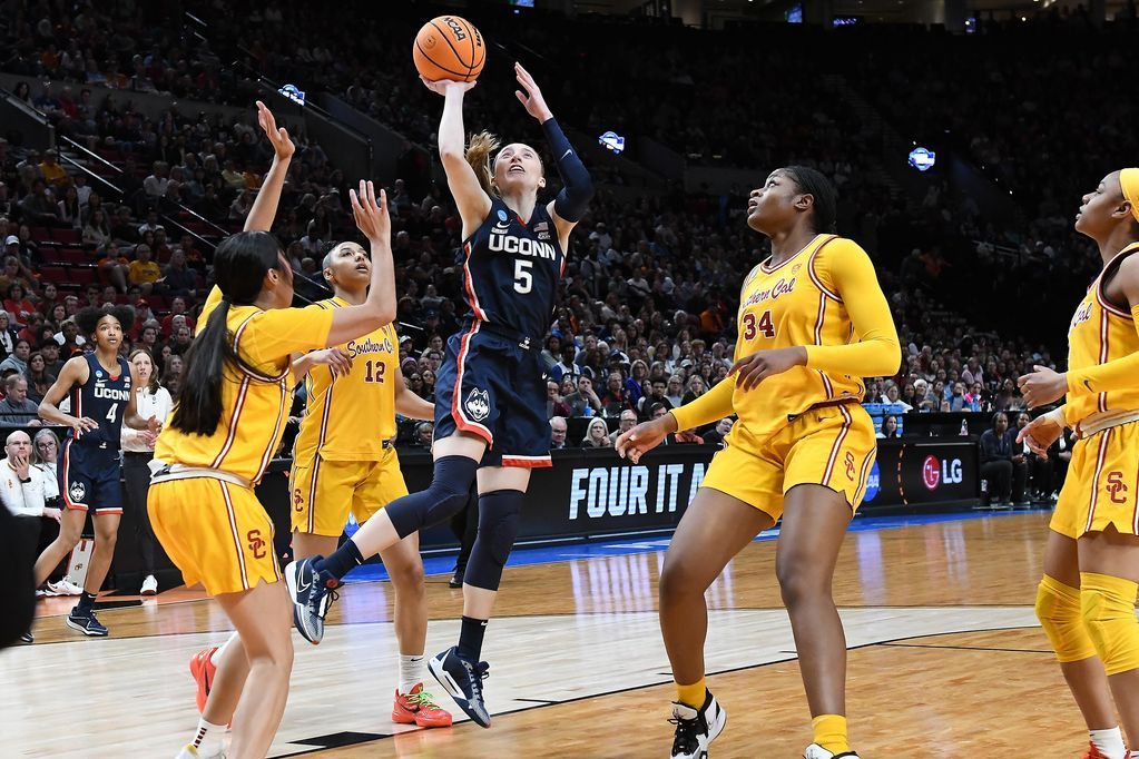 Paige Bueckers leads UConn to the Final Four