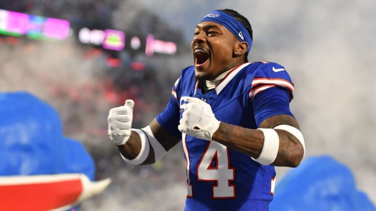 Texans Acquire Pro Bowl WR Stefon Diggs