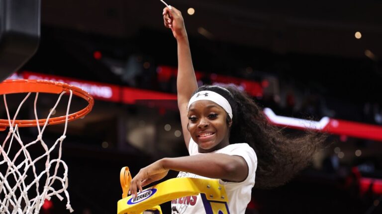 Raven Johnson leads South Carolina to championship
