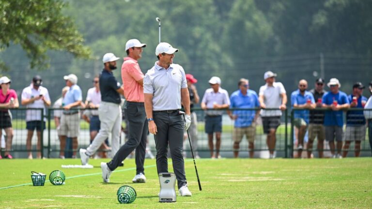 Top golfers prepare to battle for Masters green jacket
