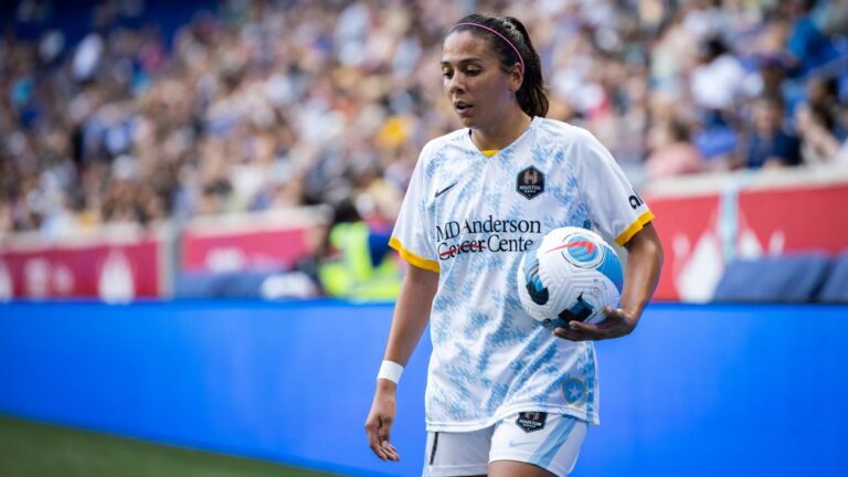 Houston Dash winger Maria Sanchez requests trade