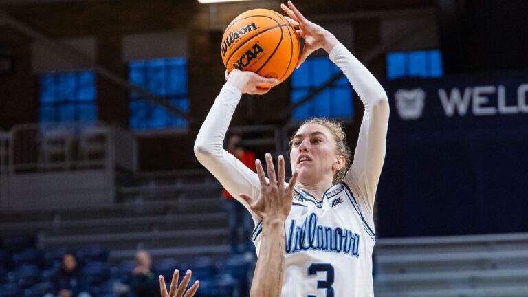 Lucy Olsen transferring to Iowa from Villanova