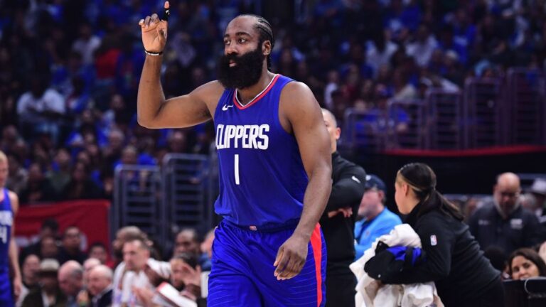 Clippers Dominate Mavericks in Game 1