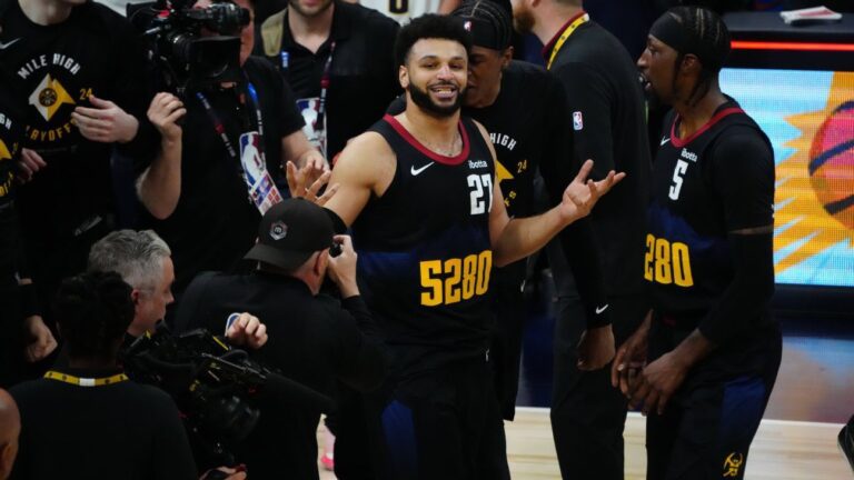 Jamal Murray Hits Game-Winning Buzzer-Beater