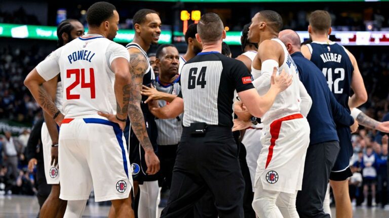 Mavs top Clips; Westbrook, Washington ejected