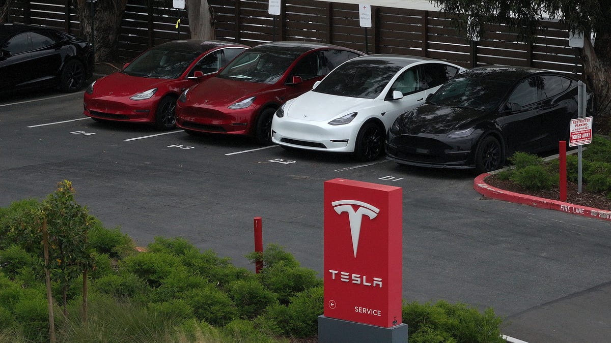 Tesla faces new probe over Autopilot safety concerns