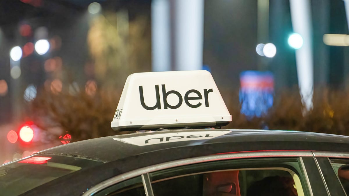 Uber Riders Most Likely to Forget Phones on Fridays