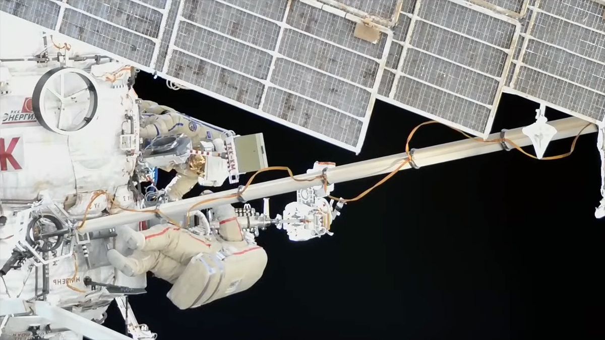 Russian cosmonauts complete successful spacewalk at ISS