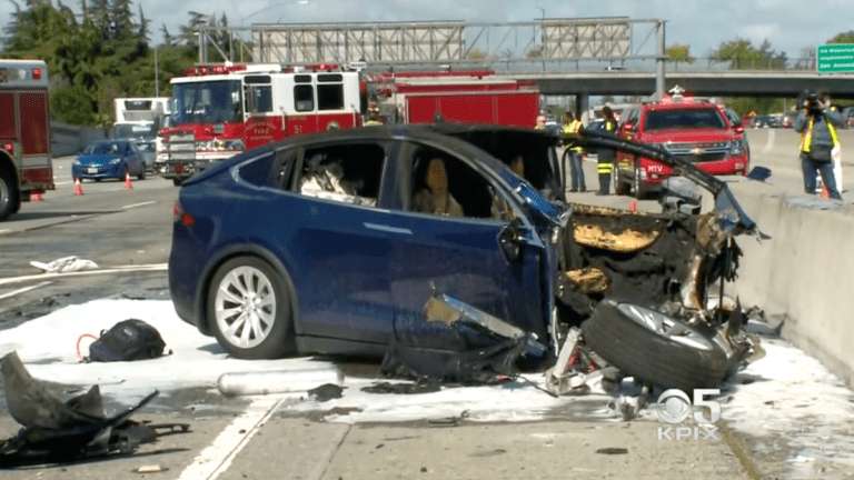 Tesla Enlists Apple to Prove Driver’s Distraction